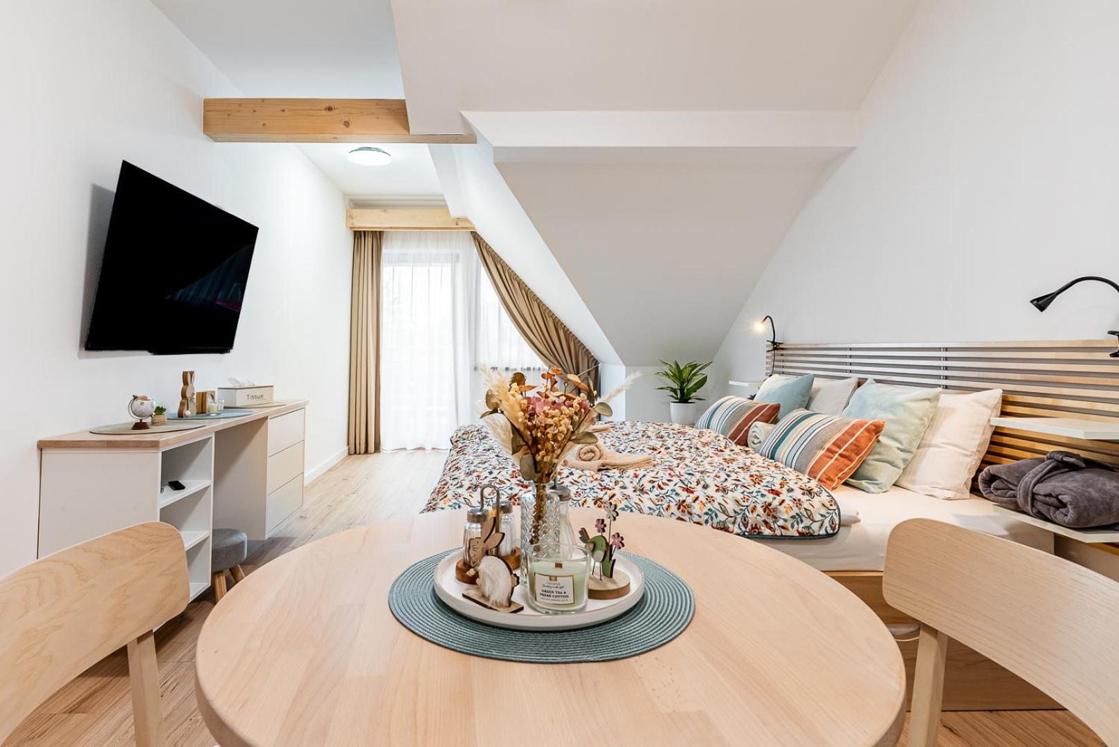 Apartmany Thermal เบเชนยอวา ภายนอก รูปภาพ